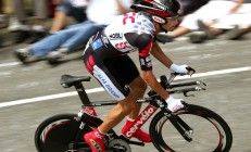 开云官网-猎人的突袭与静默的钳制，苏亚雷斯爆发背后，塞维利亚的节奏如何扼住尤文的咽喉