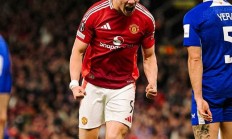 开云体育平台APP-曼联客场横扫维戈塞尔塔，取得重要三分