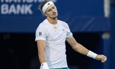 开云体育官网-加拿大运动员斩获个人最佳，人气暴增