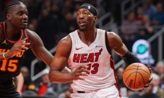 开云体育登录-热火客场战胜老鹰，巴特勒关键时刻贡献致胜球