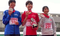 开云下载-日本举重选手三连胜，刷新奥运纪录的简单介绍