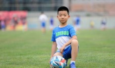 开云体育官网-曼联小将表现抢眼，劲旅添新力量