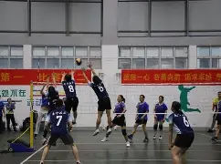 包含全队齐心协力，球队获得胜利的词条