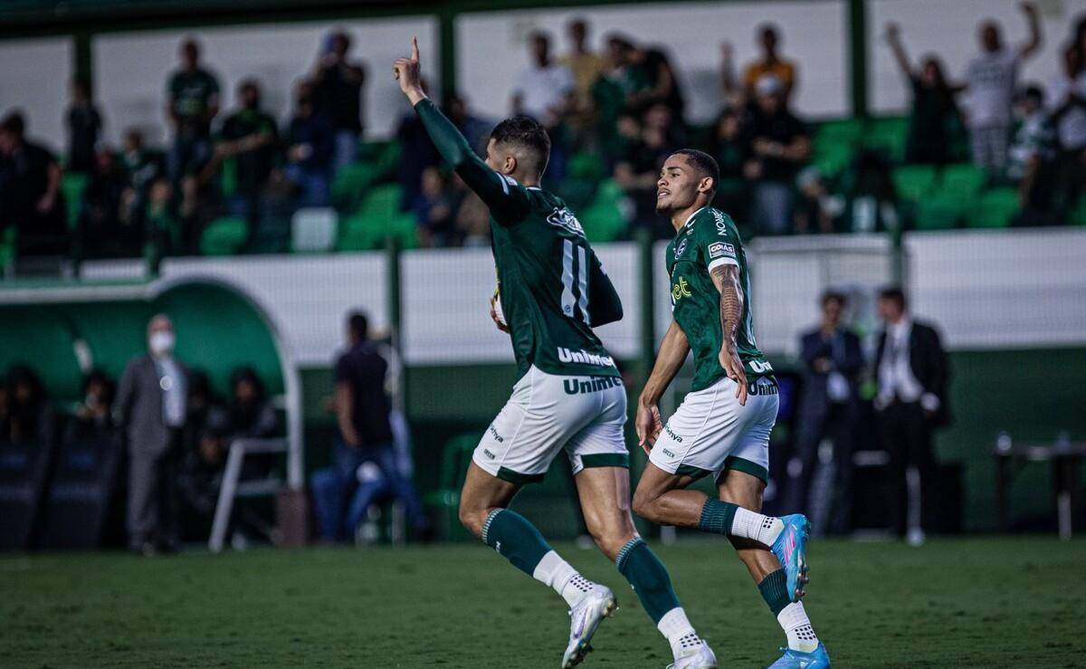 云南丽江客场战平对手,积分排名暂居中游 云南丽江客场战平对手,积分排名暂居中游