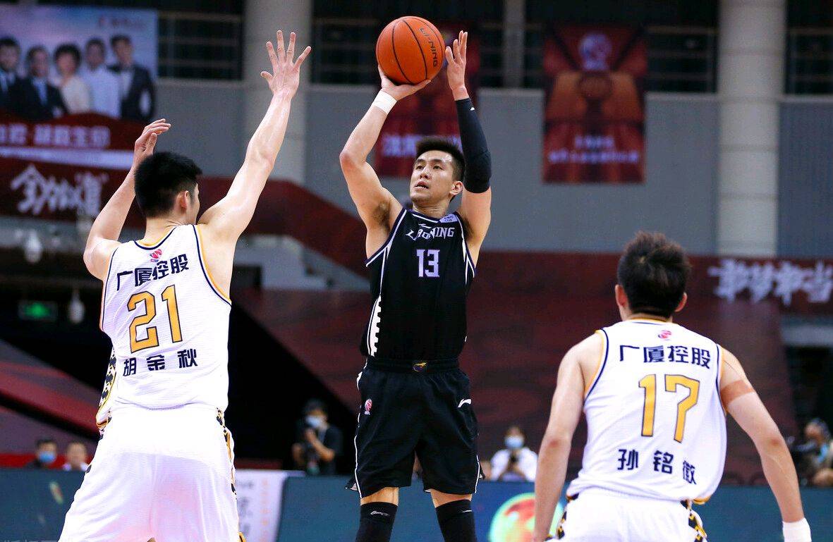 包含欲赢得胜利，武汉卓尔将迎战大连一方，胜负难料的词条