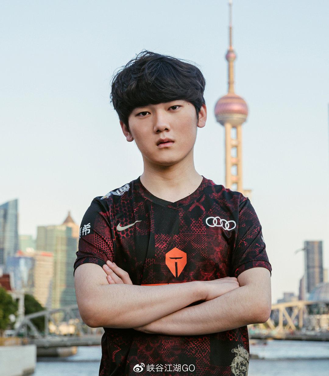 FNC轻取BLG,ShowMaker开启传奇时刻宿敌对决半决赛,留下经典瞬间的简单介绍 FNC轻取BLG,ShowMaker开启传奇时刻宿敌对决半决赛,留下经典瞬间的简单介绍