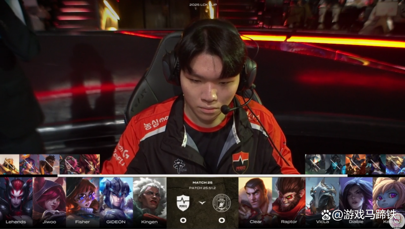 C9绝杀FPX,Deft单局斩获MVP激烈交锋半决赛,锁定晋级资格 C9绝杀FPX,Deft单局斩获MVP激烈交锋半决赛,锁定晋级资格