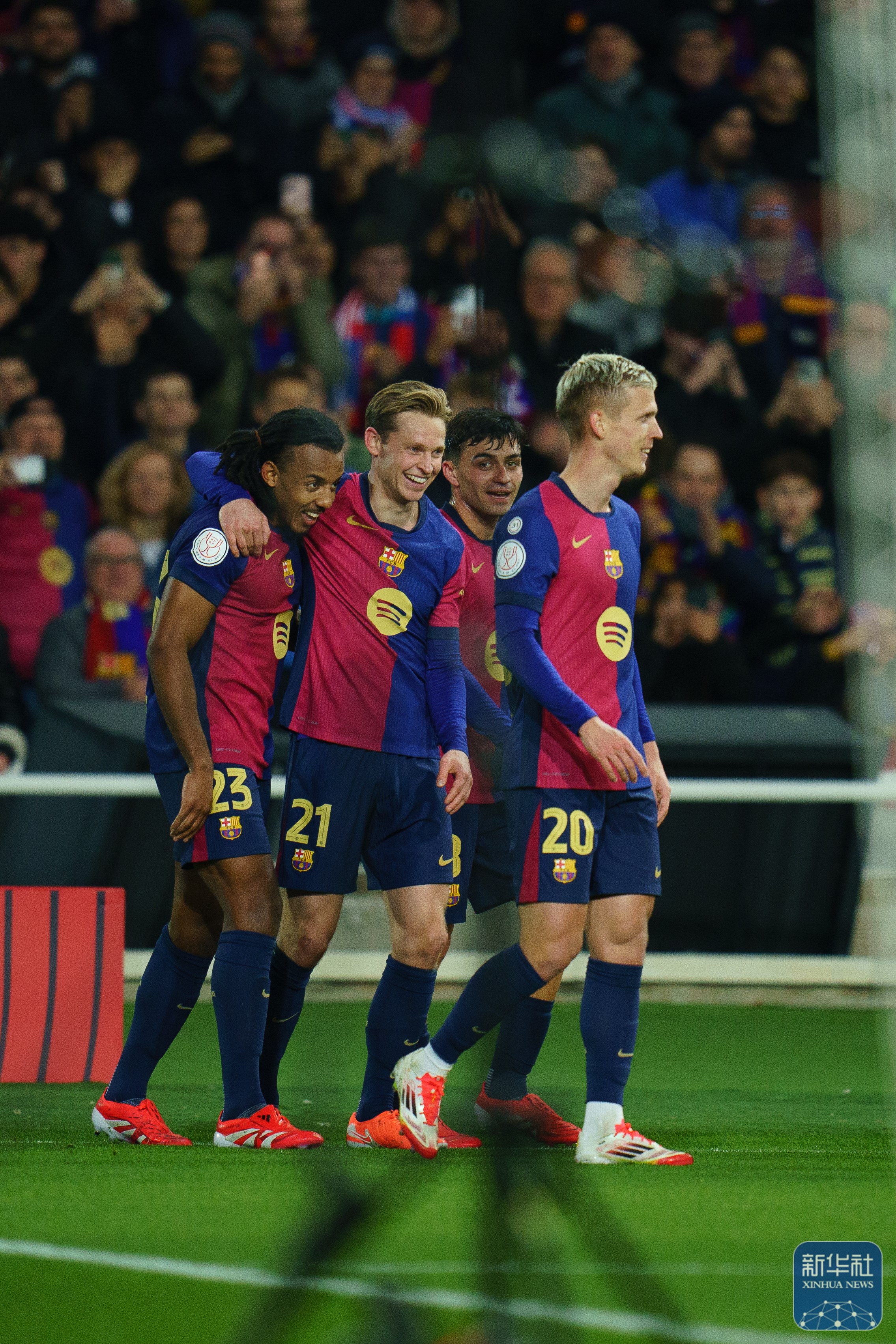 西班牙擒下波兰，成功锁定欧预赛16强席位的简单介绍