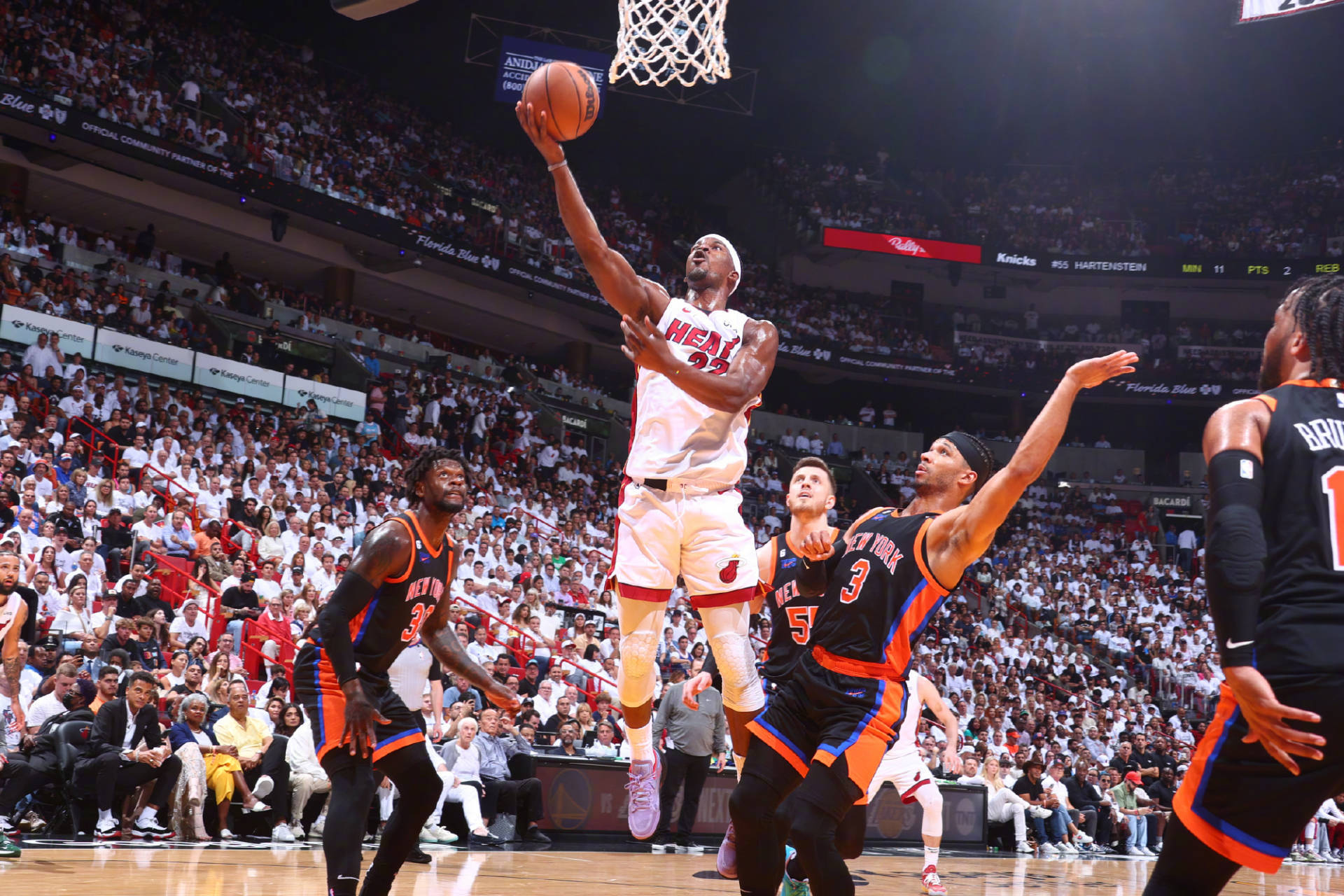 热火队新秀表现出色，助球队赢得胜利的简单介绍